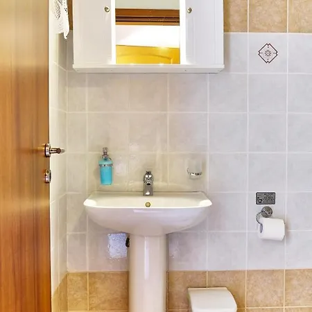 Vendégház Houmis Apts & 3*