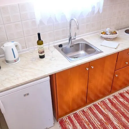 Houmis Apts & 3* Ájosz Jeórjosz Págon