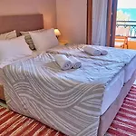 Houmis Apts&studios Gæstehus 3*