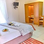 Houmis Apts&studios Agios Georgios Pagon