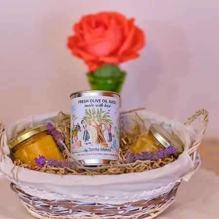 Houmis Apts & Pensjonat Agios Georgios Pagon