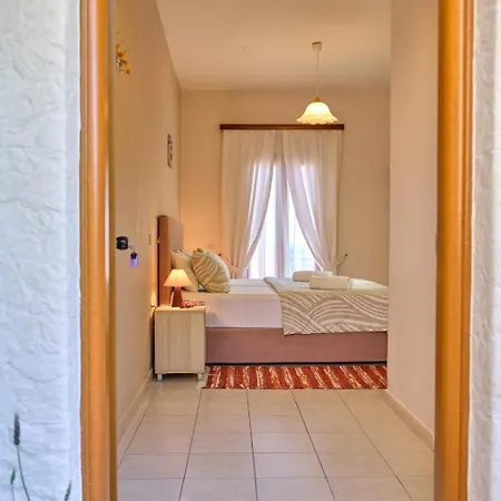 Houmis Apts & Pensionat Agios Georgios Pagon