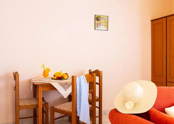 Houmis Apts & 3* Агиос-Георгиос-Пагон