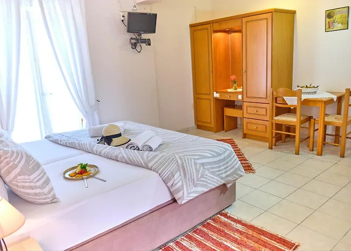 Houmis Apts & Агиос-Георгиос-Пагон