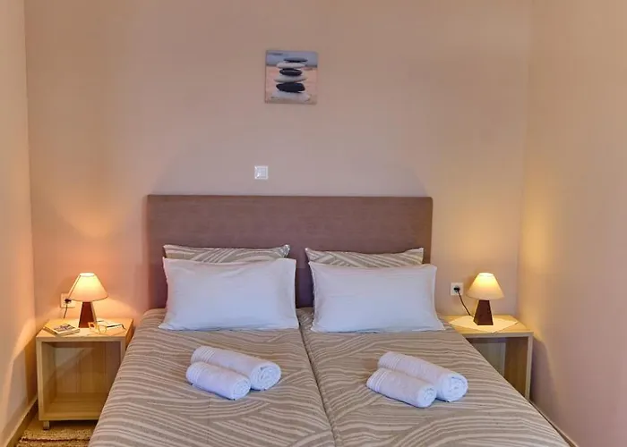 Houmis Apts & Гостевой дом 3*