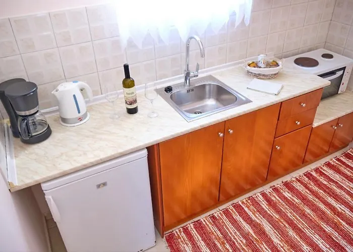 Houmis Apts & 3* Агиос-Георгиос-Пагон