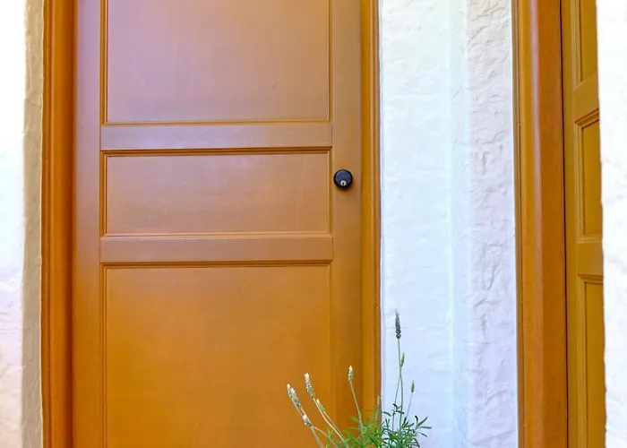 Гостевой дом Houmis Apts & Агиос-Георгиос-Пагон